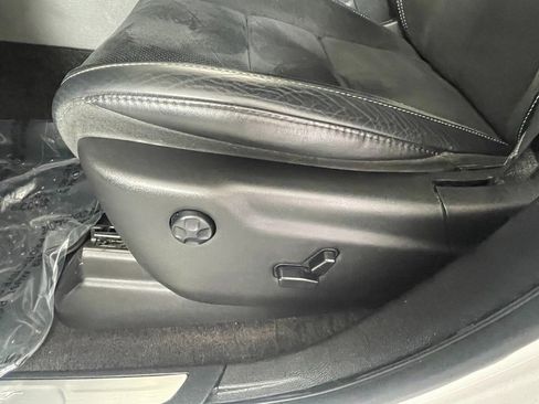 Used 2018 Dodge Durango SRT w/ SRT Interior Appearance Group image 25