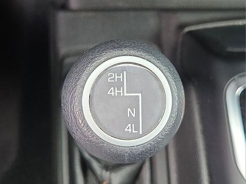 Used 2023 Jeep Wrangler Unlimited Sport AWD/4WD image 17