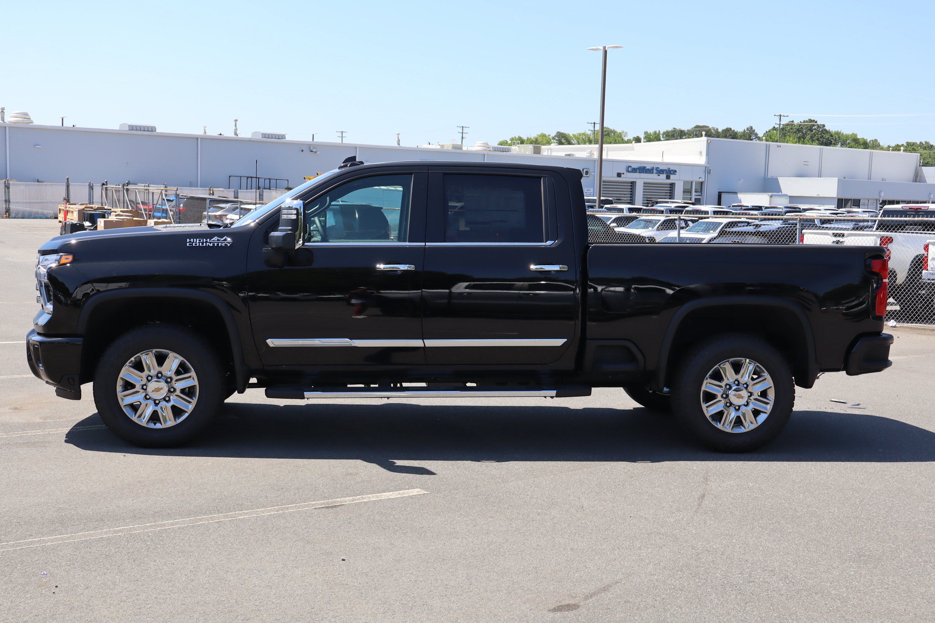 New 2026 Chevrolet Silverado 2500 High Country w/ High Country Premium Package AWD/4WD image 7