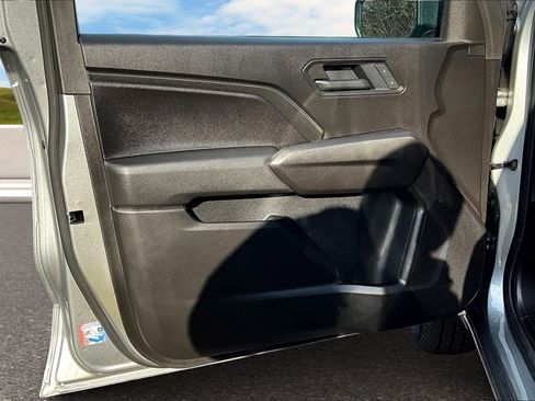 Used 2025 Chevrolet Colorado W/T w/ Advanced Trailering Package image 13