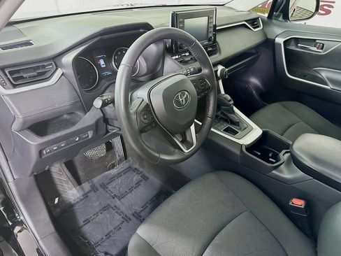 Certified 2022 Toyota RAV4 XLE w/ Convenience Package AWD/4WD image 18