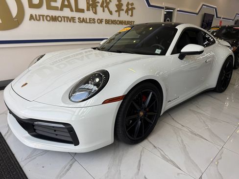 Used 2024 Porsche 911 Carrera S RWD image 4