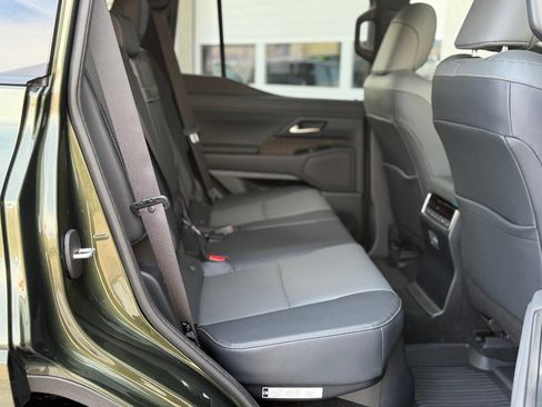 Used 2024 Lexus GX 550 w/ Accessory Package (Z1) AWD/4WD image 60