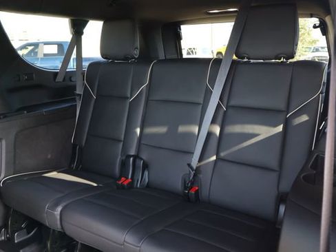 Used 2024 Cadillac Escalade ESV Sport RWD image 8