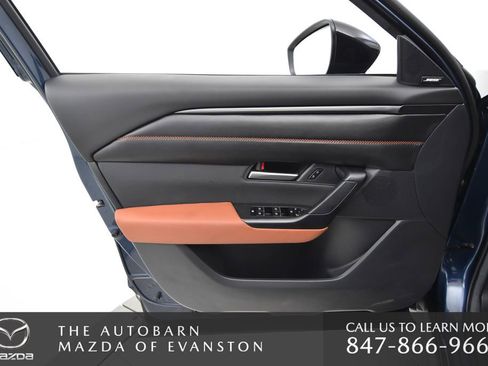 Certified 2025 MAZDA CX-50 AWD 2.5 Turbo w/ Premium Pkg image 31