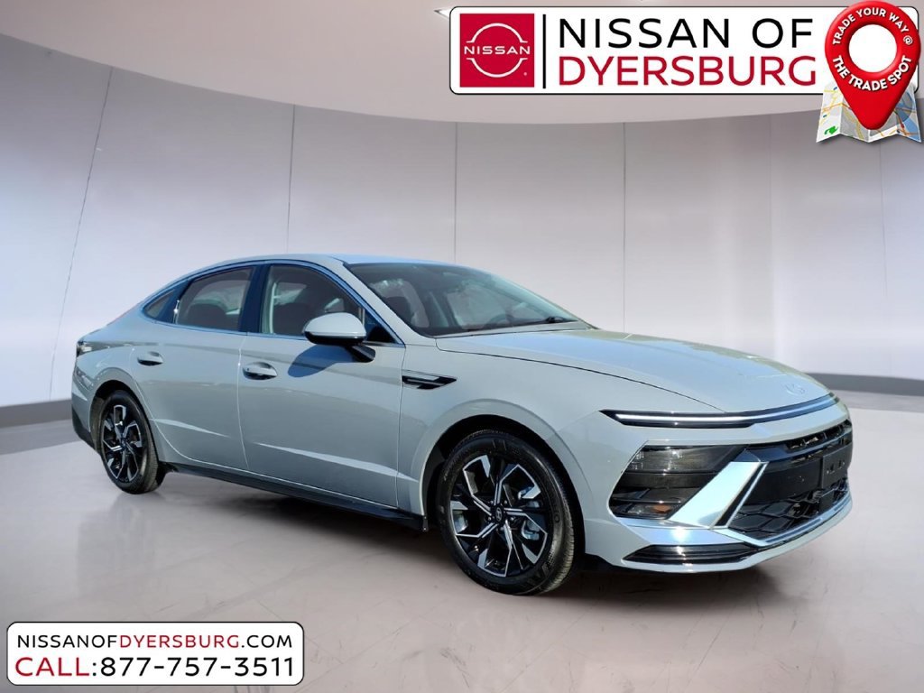 Used 2025 Hyundai Sonata SEL FWD image 1