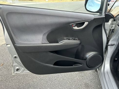 Used 2011 Honda Fit image 10