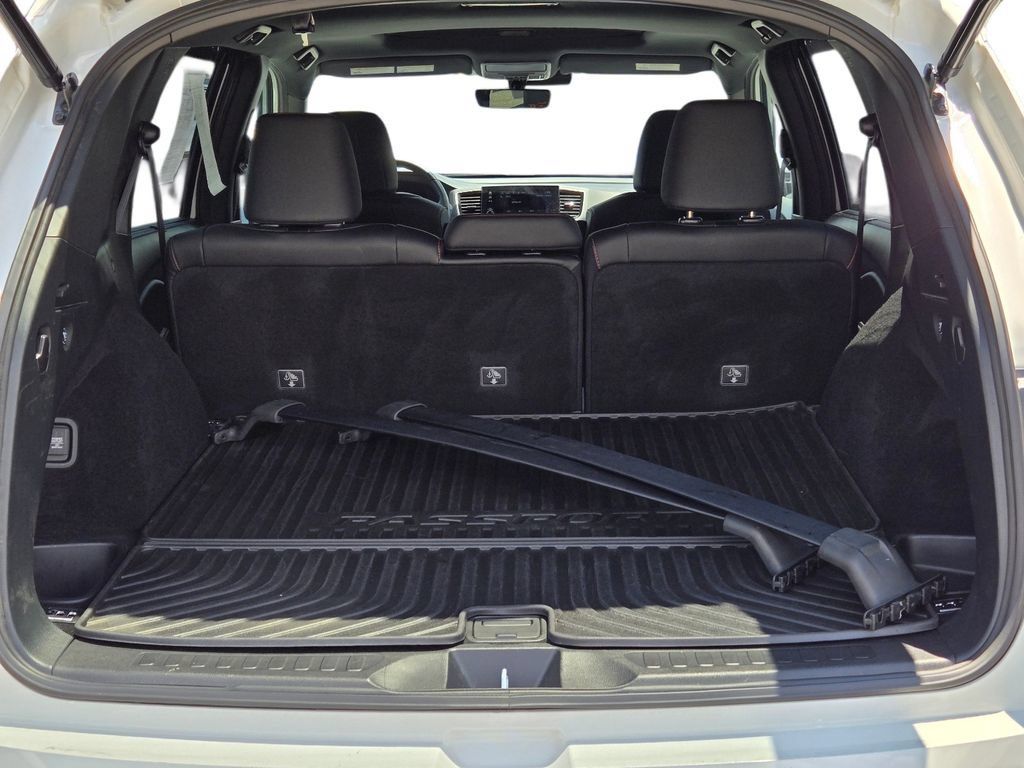 Used 2023 Honda Passport TrailSport image 12