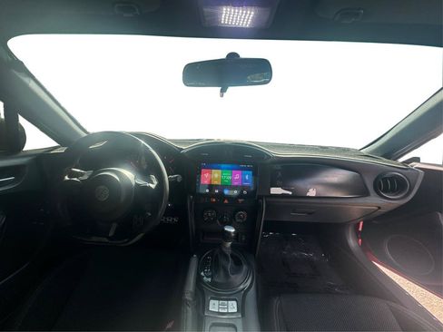 Used 2017 Toyota 86 RWD image 15