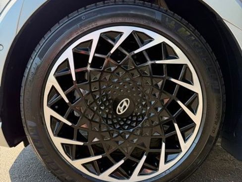 Used 2024 Hyundai Ioniq 5 Limited image 53