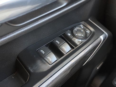 Used 2019 Chevrolet Silverado 1500 LTZ w/ LTZ Texas Edition image 9