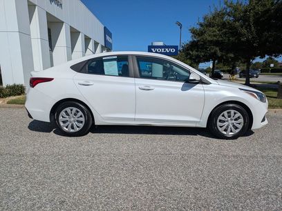Used 2022 Hyundai Accent SE
