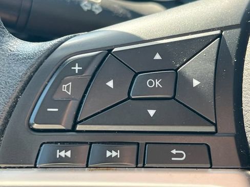 Used 2025 Nissan Altima 2.5 SV FWD image 25