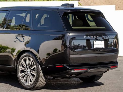 Certified 2024 Land Rover Range Rover Autobiography AWD/4WD image 10