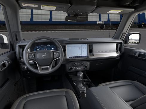 New 2026 Ford Bronco Outer Banks AWD/4WD image 9