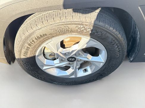 Used 2024 Hyundai Tucson SE image 35