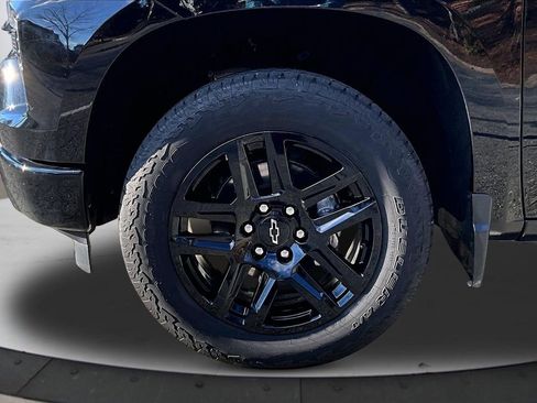 Used 2024 Chevrolet Silverado 1500 RST AWD/4WD image 32