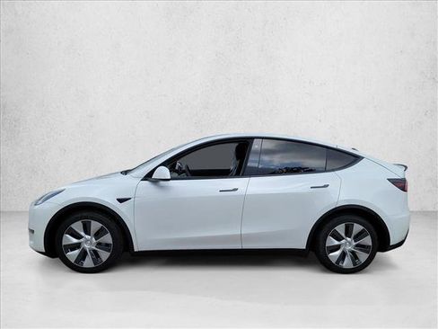 Used 2021 Tesla Model Y Long Range AWD/4WD image 8