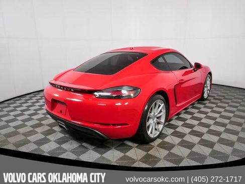Used 2018 Porsche 718 Cayman RWD image 5