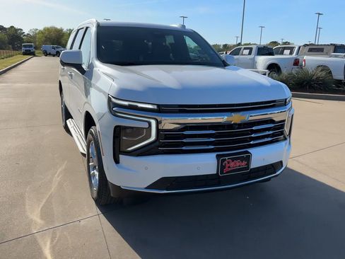 Used 2025 Chevrolet Tahoe LT image 2