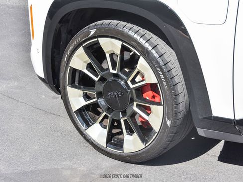 Used 2024 BMW XM w/ M Driver's Package image 98