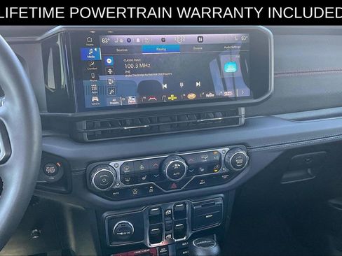 Used 2024 Jeep Gladiator Rubicon w/ Convenience Group image 8