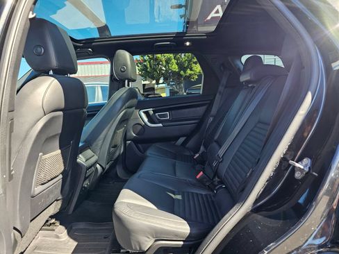 Used 2016 Land Rover Discovery Sport HSE Luxury AWD/4WD image 17