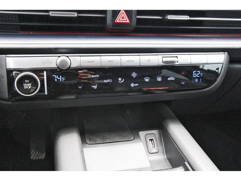 Certified 2024 Hyundai Ioniq 6 SEL RWD image 26