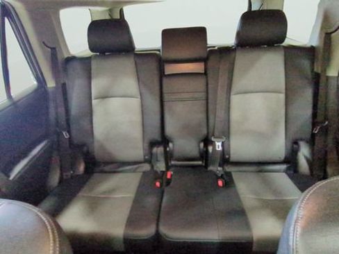 Used 2022 Toyota 4Runner SR5 Premium w/ Moonroof Package AWD/4WD image 18