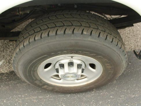 Used 2021 Chevrolet Express 2500 Extended w/ Driver Convenience Package image 8