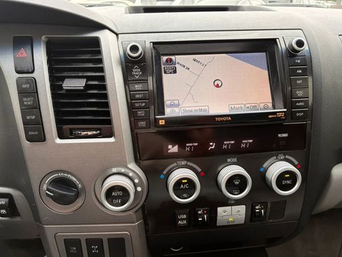 Used 2010 Toyota Sequoia Limited AWD/4WD image 30