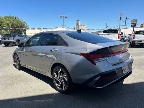 Used 2025 Hyundai Elantra Sport w/ Cargo Package FWD image 5