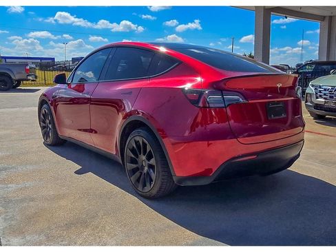 Used 2024 Tesla Model Y Long Range AWD/4WD image 12