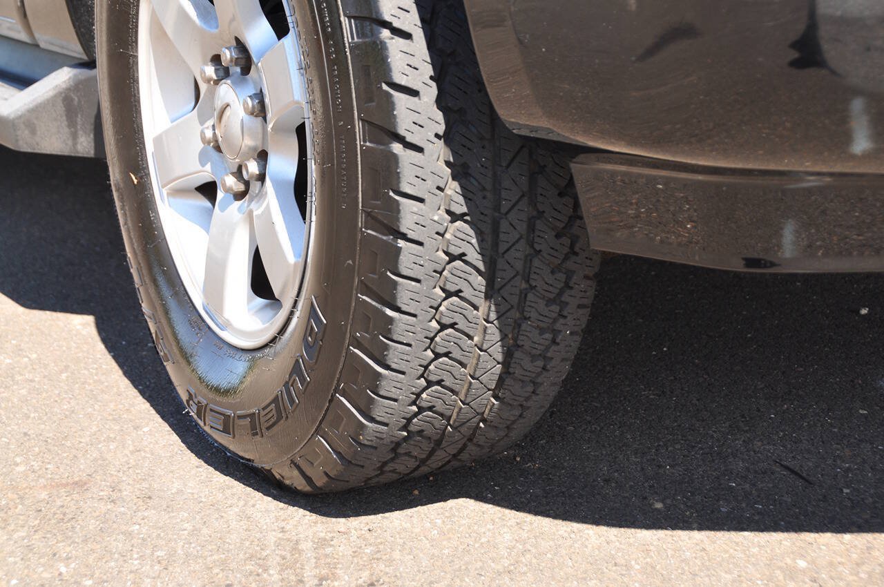 Used 2009 Ford Expedition XLT AWD/4WD image 17