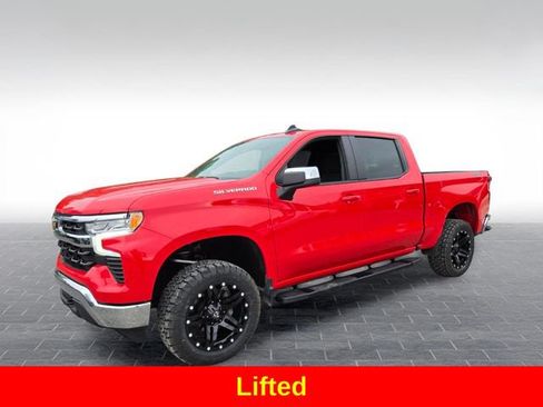 Used 2025 Chevrolet Silverado 1500 LT AWD/4WD image 4