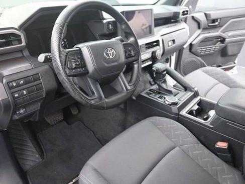Used 2024 Toyota Tacoma SR5 AWD/4WD image 14