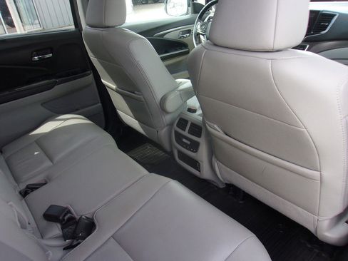 Used 2019 Honda Pilot EX-L image 16