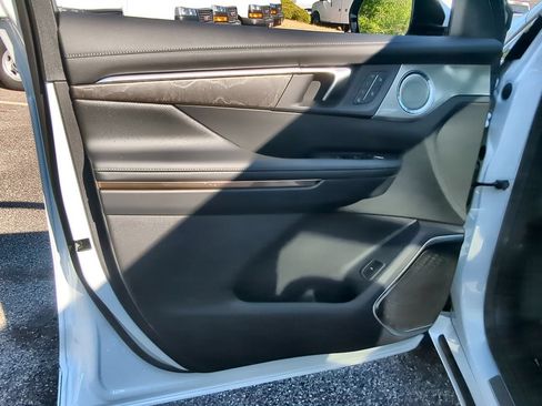 New 2026 Buick Enclave Avenir w/ Super Cruise Package FWD image 23