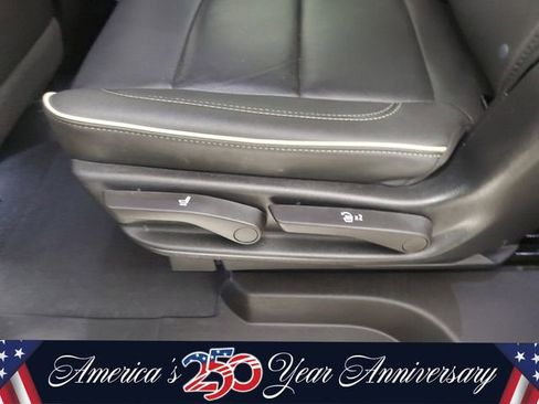 Used 2023 GMC Yukon SLT AWD/4WD image 15