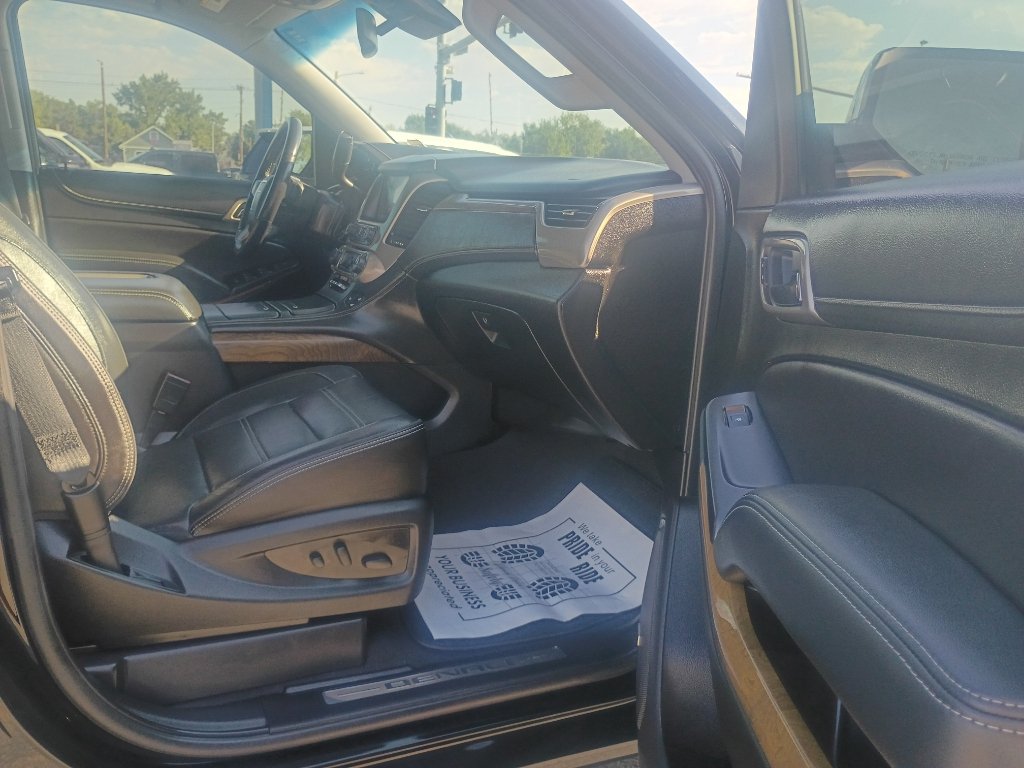 Used 2020 GMC Yukon Denali w/ Denali Ultimate Package RWD image 13