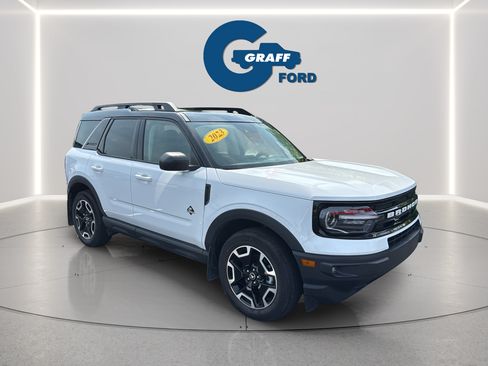 Used 2023 Ford Bronco Sport Outer Banks w/ Tech Package AWD/4WD image 10