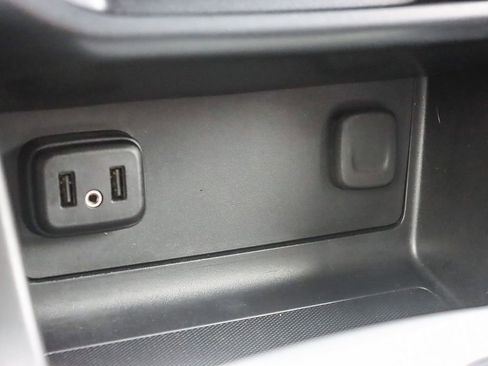 Used 2021 Chevrolet Colorado LT w/ Safety Package image 31