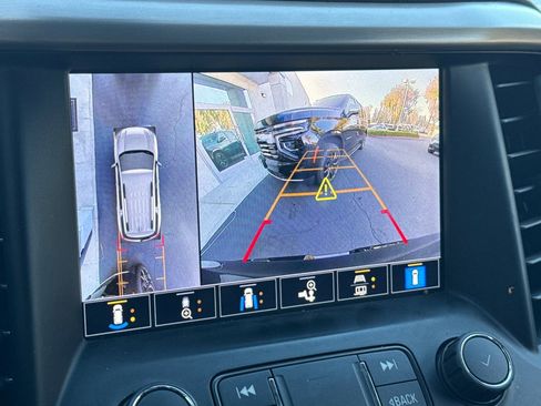 Used 2023 GMC Acadia Denali w/ Black Diamond Edition image 27