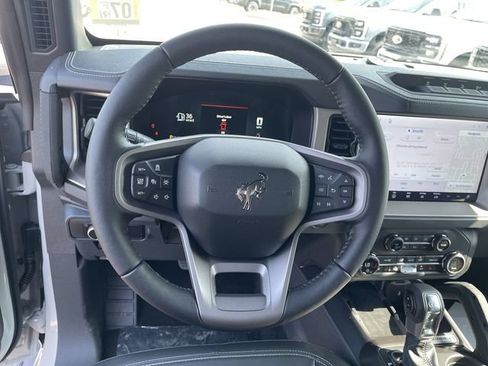 New 2026 Ford Bronco Outer Banks w/ Sasquatch Package AWD/4WD image 16
