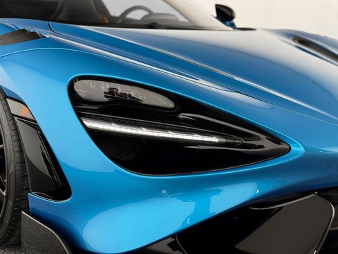 Used 2022 McLaren 765LT image 46