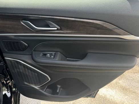 New 2026 Jeep Grand Cherokee Limited AWD/4WD image 15