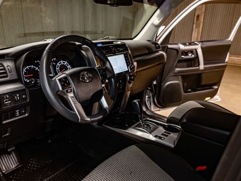 Used 2022 Toyota 4Runner SR5 image 12