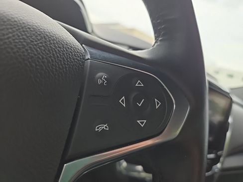 Used 2023 Chevrolet Traverse RS AWD/4WD image 15
