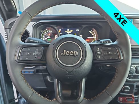 Used 2024 Jeep Wrangler Willys image 19