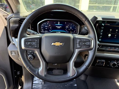 Used 2025 Chevrolet Silverado 1500 LT image 32